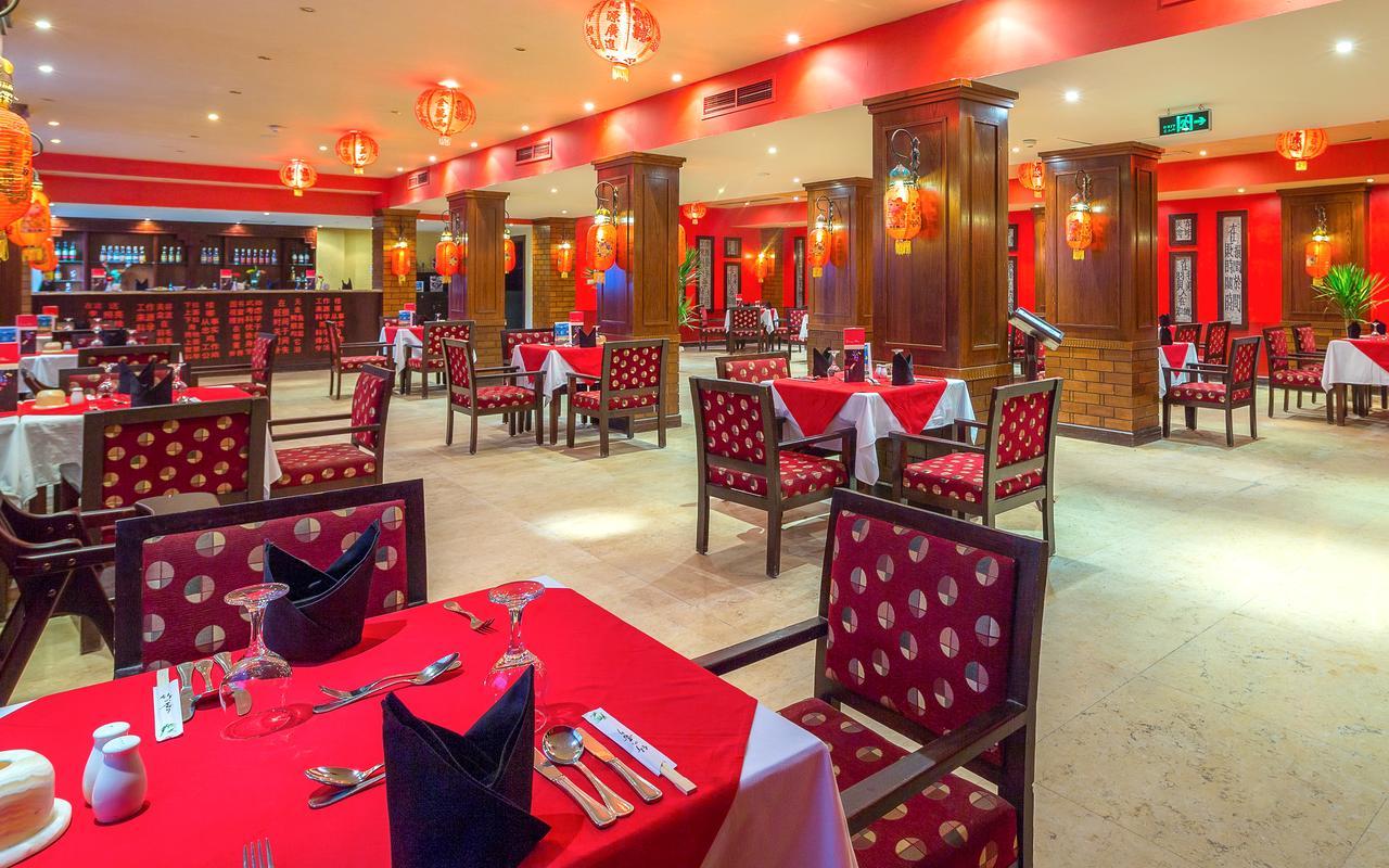 Hotel Hawaii Riviera Club Aqua Park - Families And Couples Only à Hurghada Extérieur photo